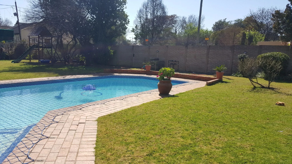 8 Ibis Lane Guest House