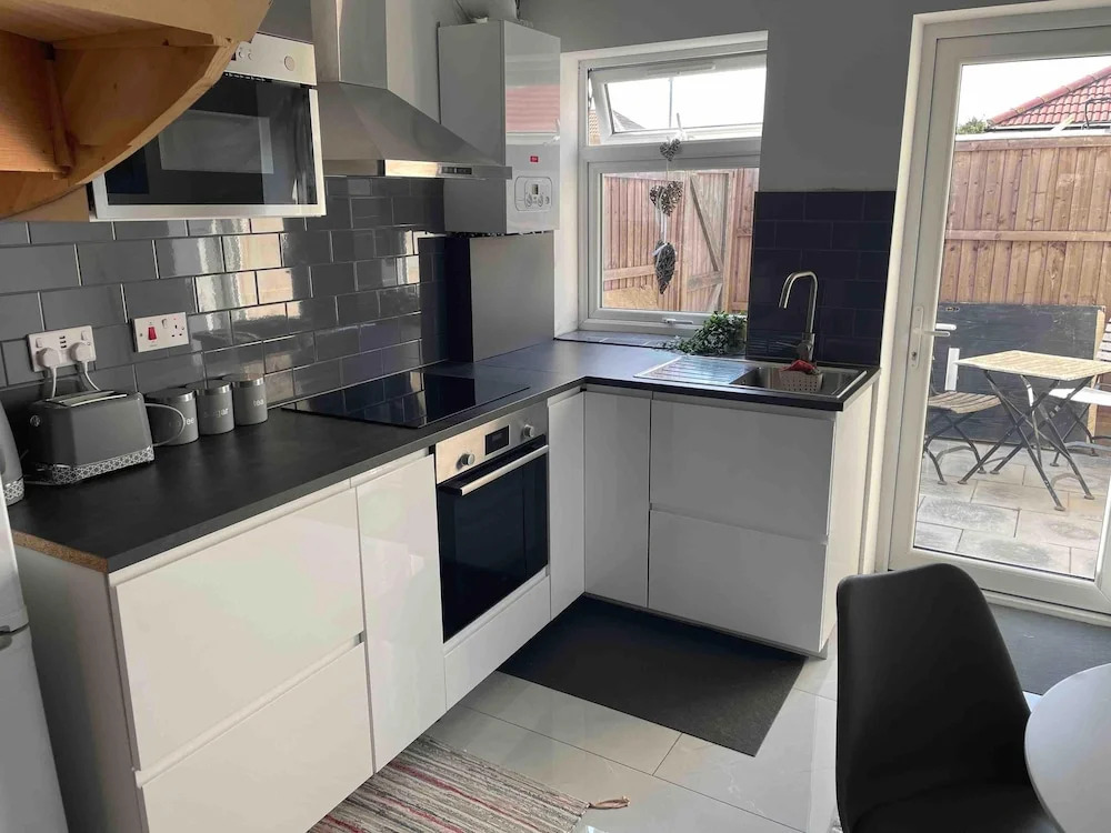 1bedhouse- London-sleeps 4- Close to Attractions