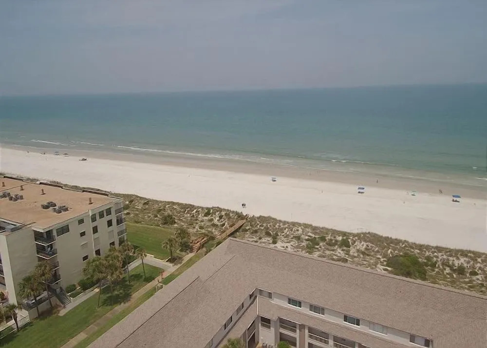 Oceanfront, 1 Bedroom Studio - Four Winds 10D
