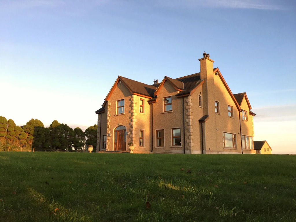 Mourne Country House