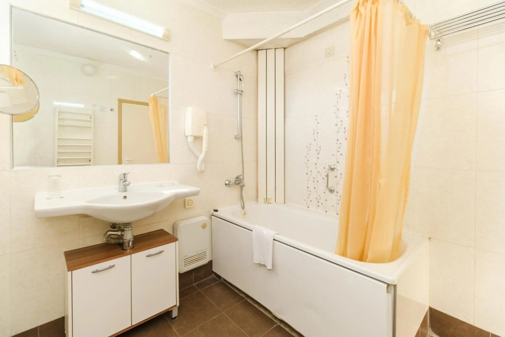 Noviz Hotel