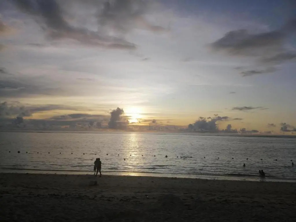 Sunkissed - Brand New Beach apartment located 50m from beach