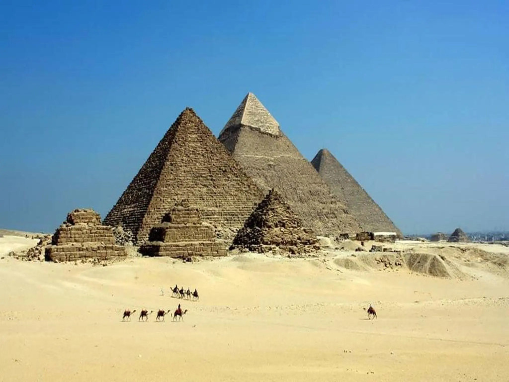 Royal Pyramids Inn