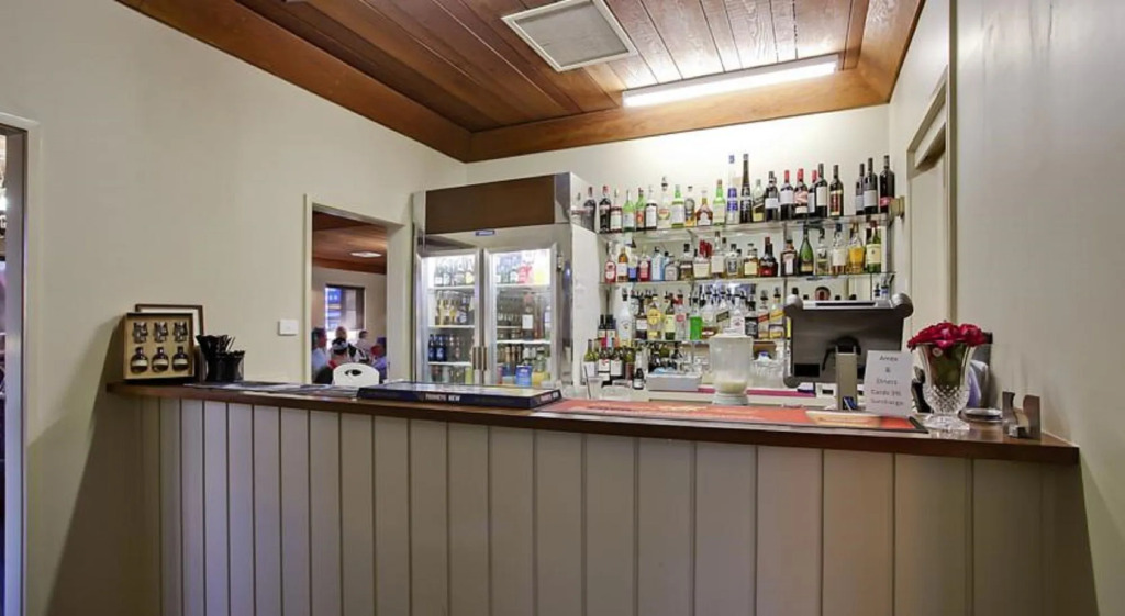 Bushmans Motor Inn