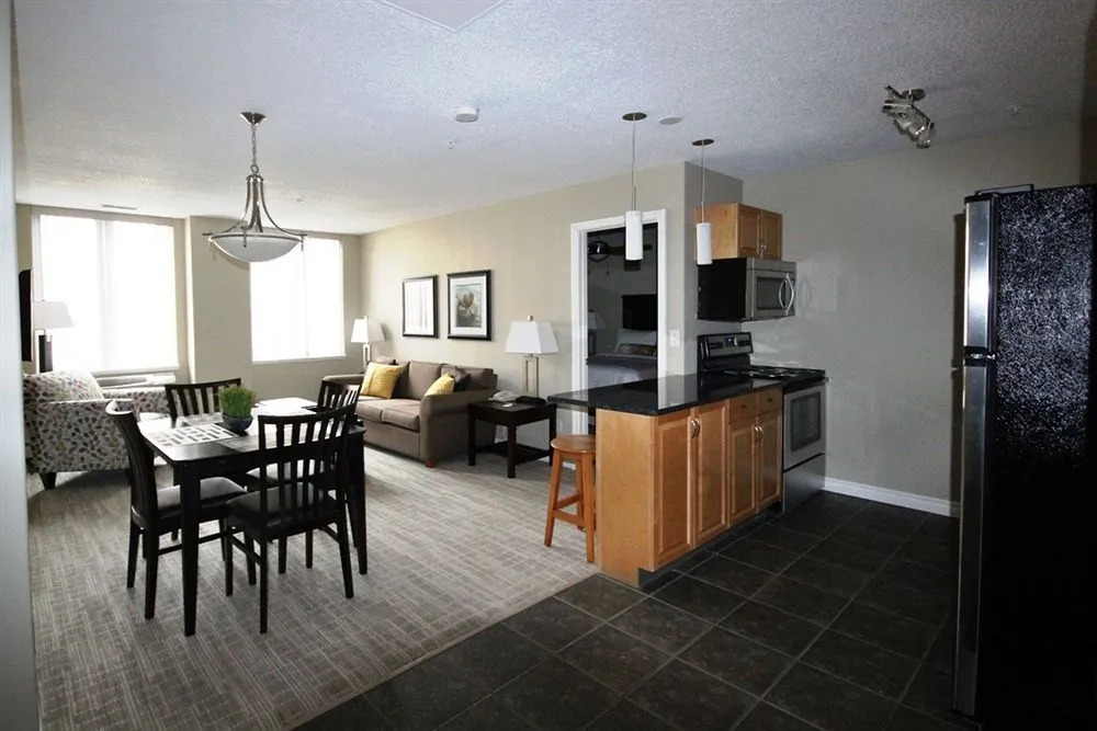 Canterra Suites Hotel