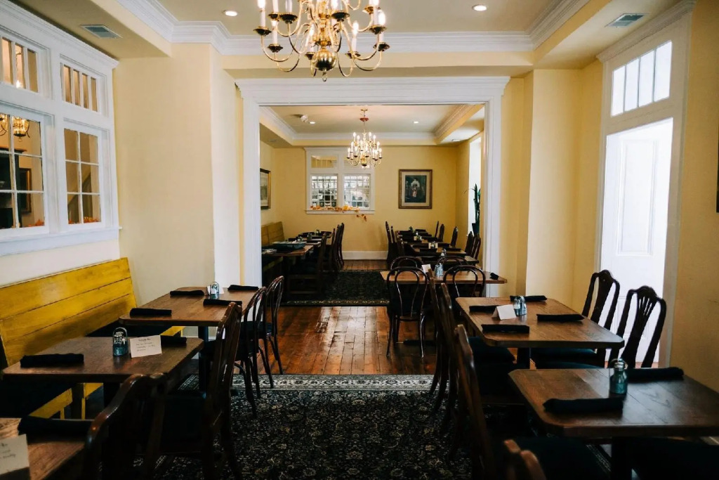 Stottsville Inn