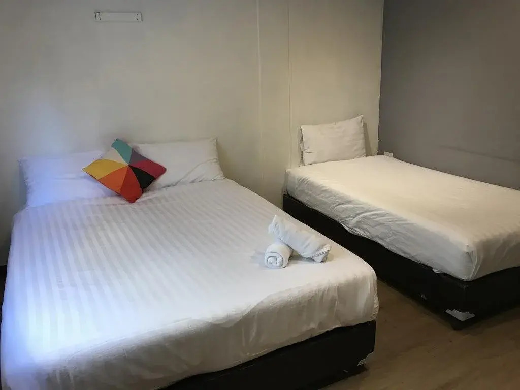 The 44 - Hostel