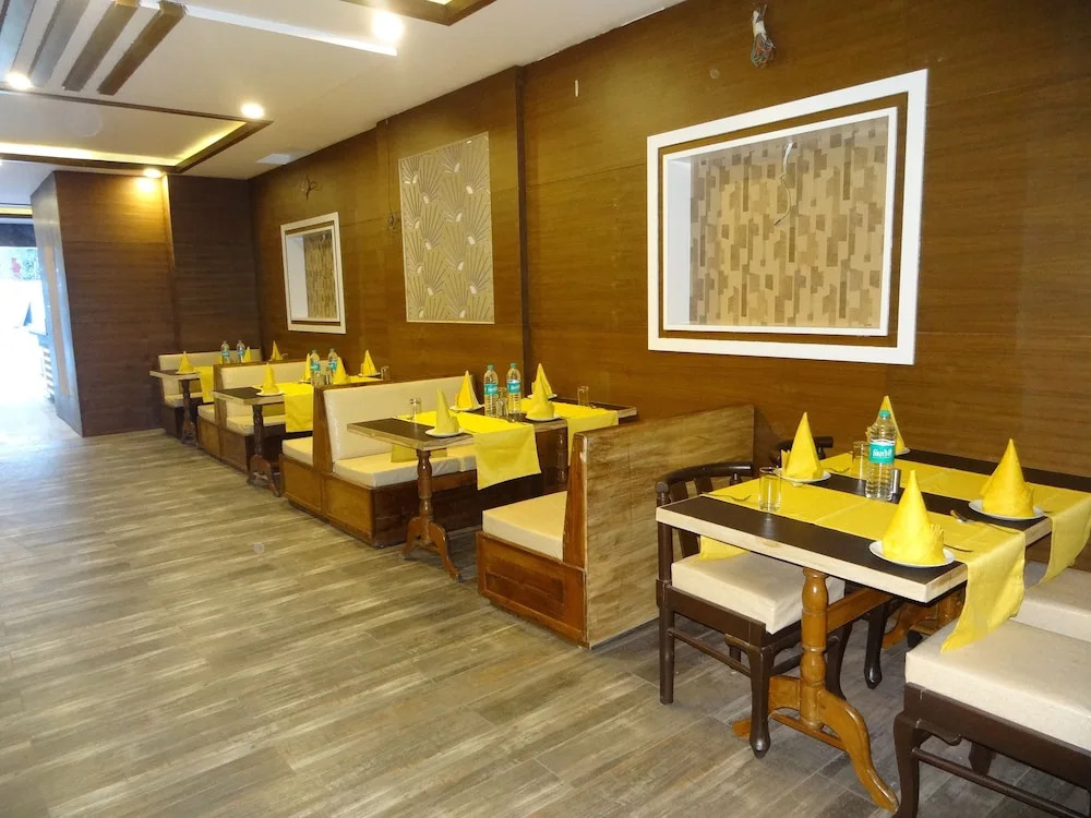 Kamakshi Residency by Royal Collection