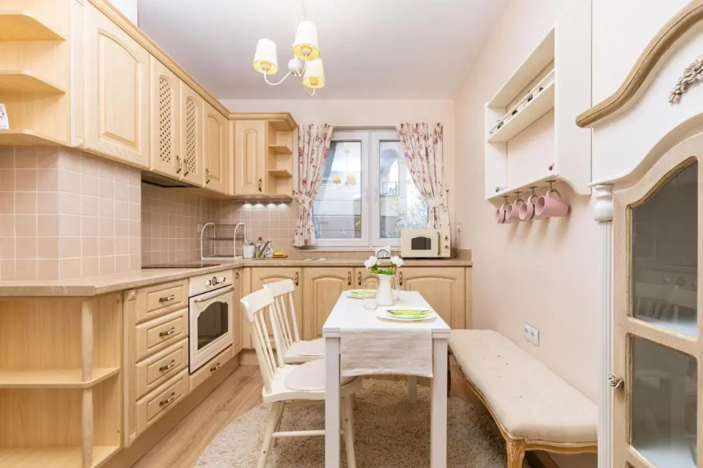 Bright & Cozy 1BD Flat with a Charming Terrace