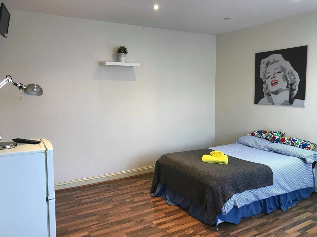 Mapesbury Hostel London