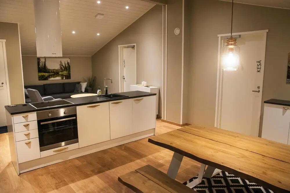 Iisakki Guest House