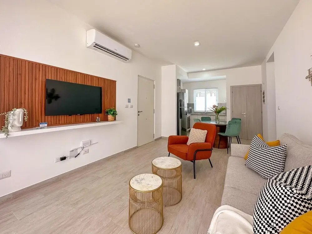 Beautiful 1 Bedroom in Great Location