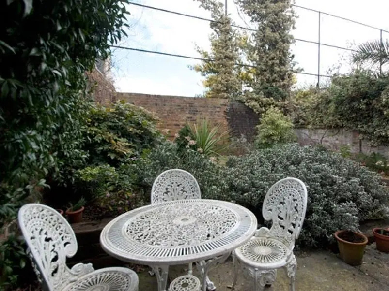 Veeve - 3 Bedroom Family Home - Rowan Road