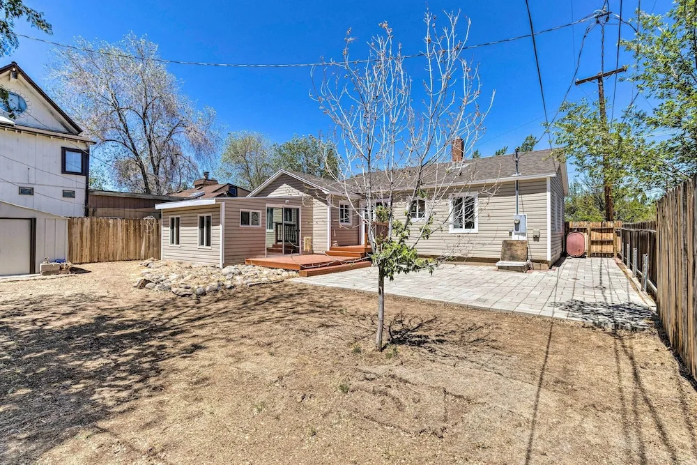 Reno Home w/ Deck: 1 Mi to Riverwalk District!