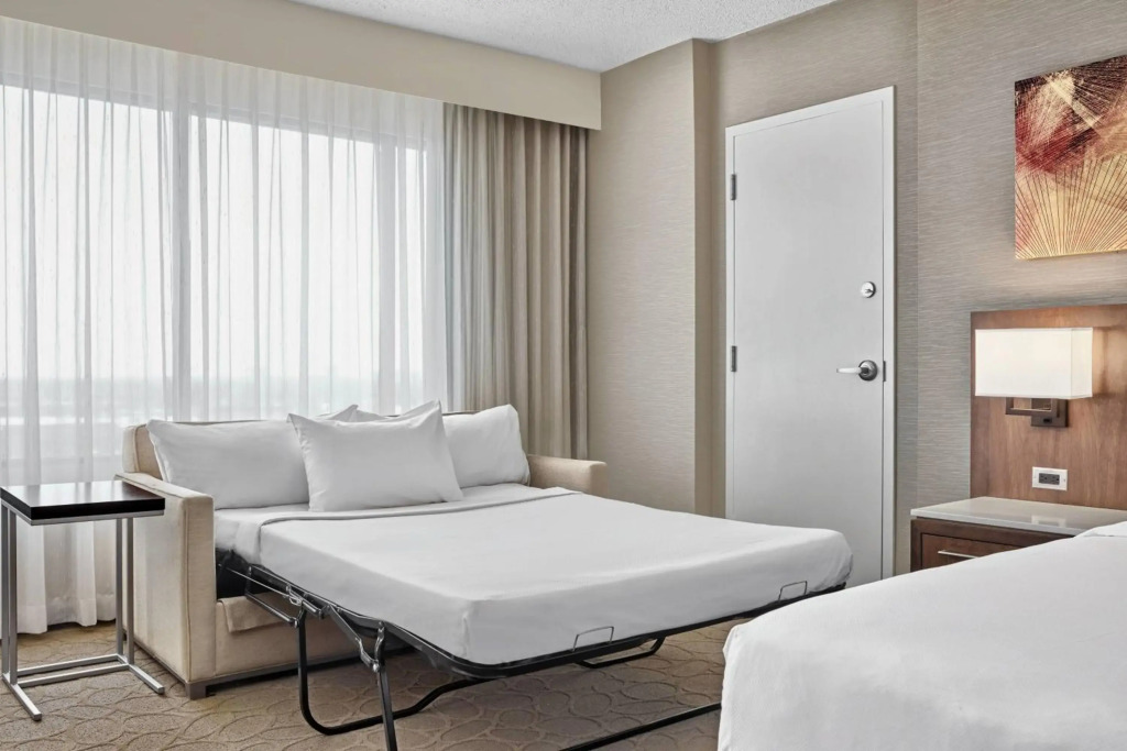 Delta Hotels by Marriott Edmonton South Conference Centre