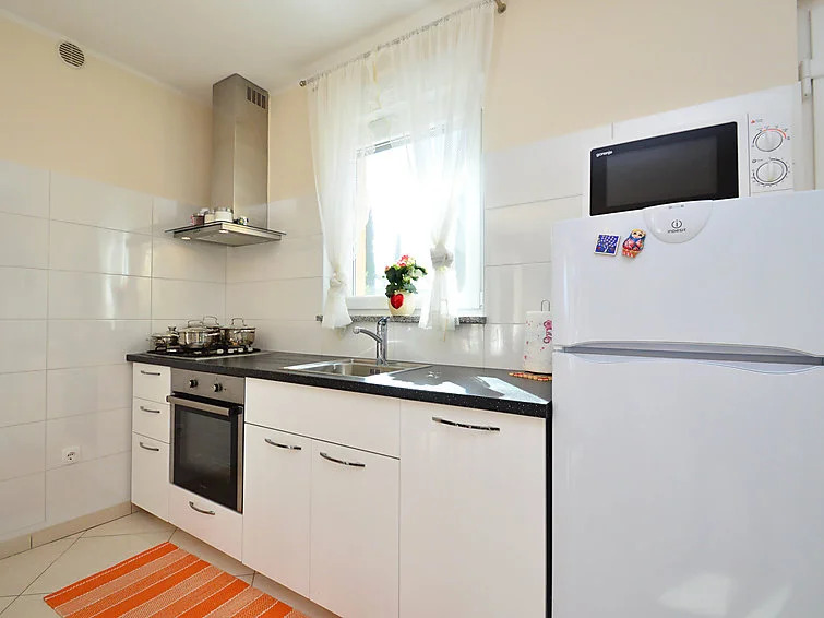 Holiday Home Lory by Interhome