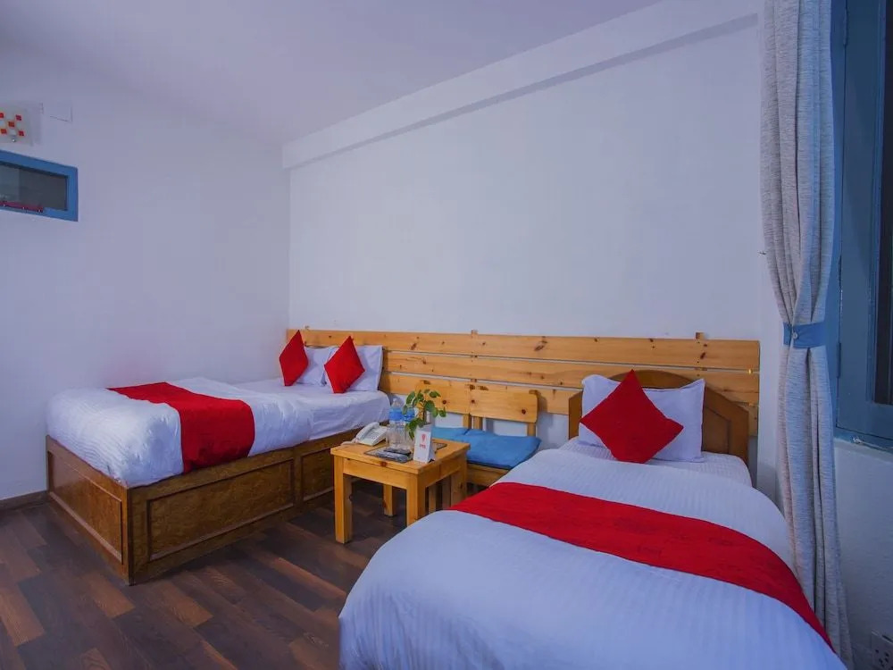 OYO 256 Mount Princess Hotel