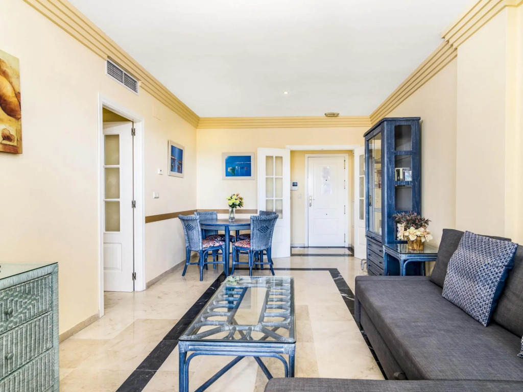 Pet Friendly apartment on the beach 306