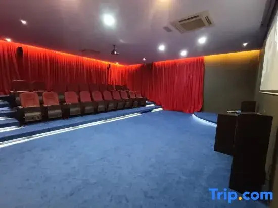 Railway Stylish Homestay (3Br3B) 6Pax by Cowidea