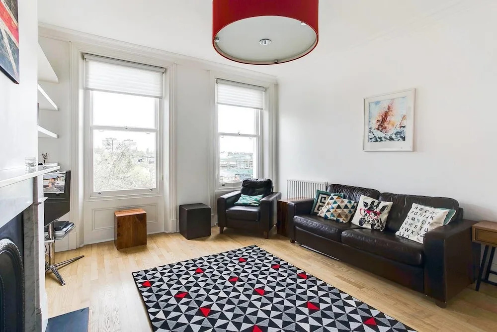 Beautiful 2BR Home in Wimbledon Village W/parking