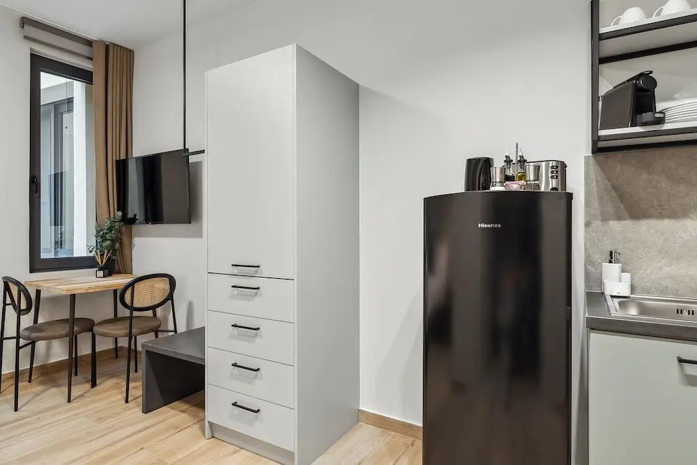 Limehome Athens Solonos City Center