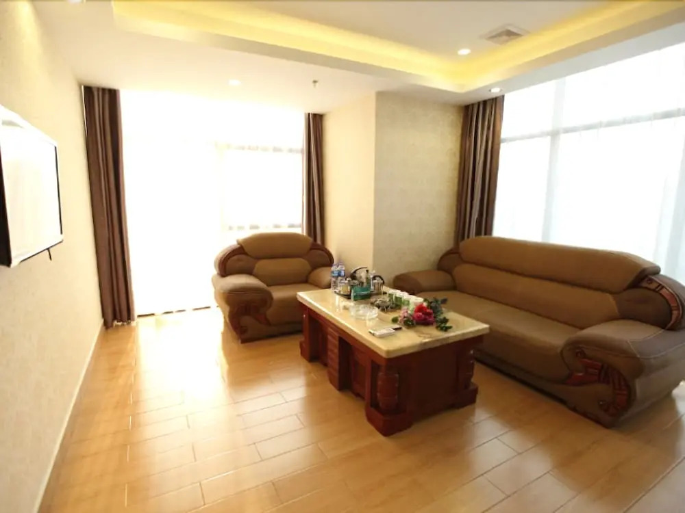 GreenTree Inn DanShui