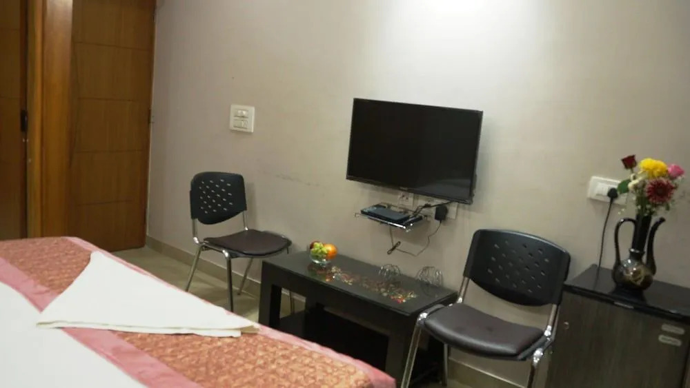 Maxfort Hospital Apartment