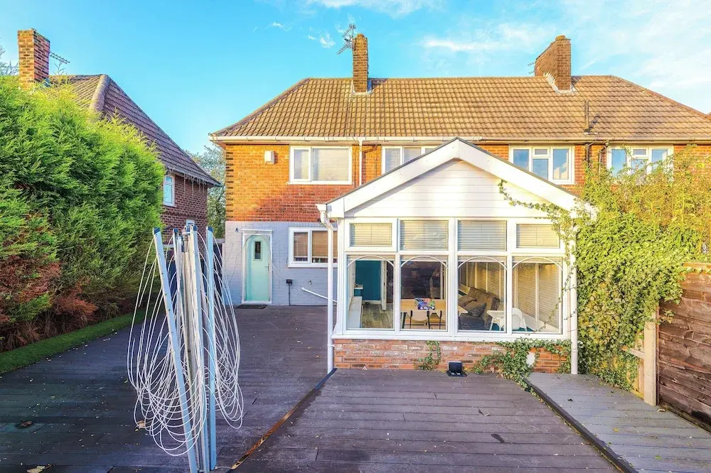 Modern 3-Bed - Near Etihad & City Centre