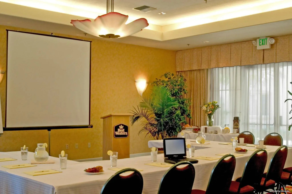 Best Western Plus Capitola By-the-Sea Inn & Suites