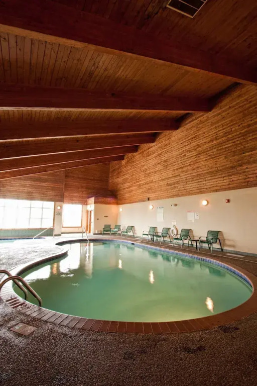 Cove Point Lodge