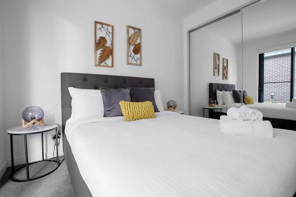 Elegant Stylish Living@mooneeponds Wifi/parking