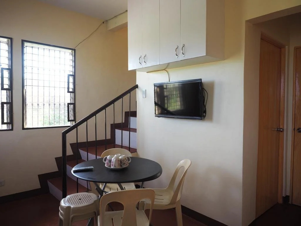 The Quiet Villa