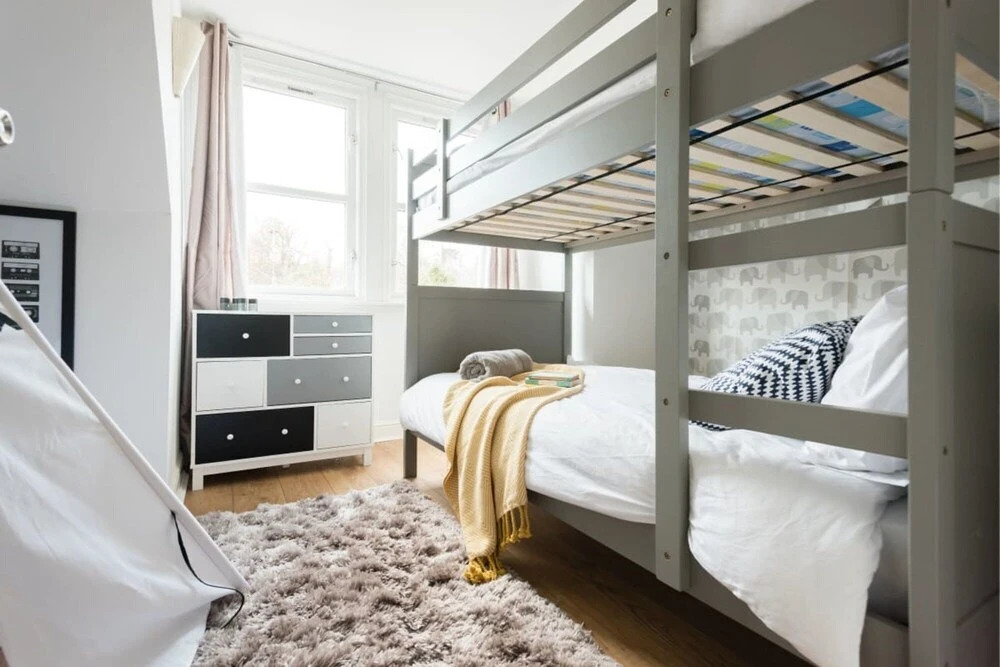 The Hive House - Large Light-flooded 6bdr Townhouse - Sleeps 13