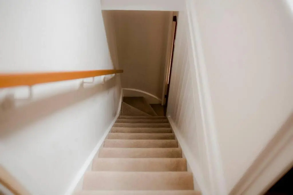 Sleeps 5 - 3 Bedrooms - walk to the square