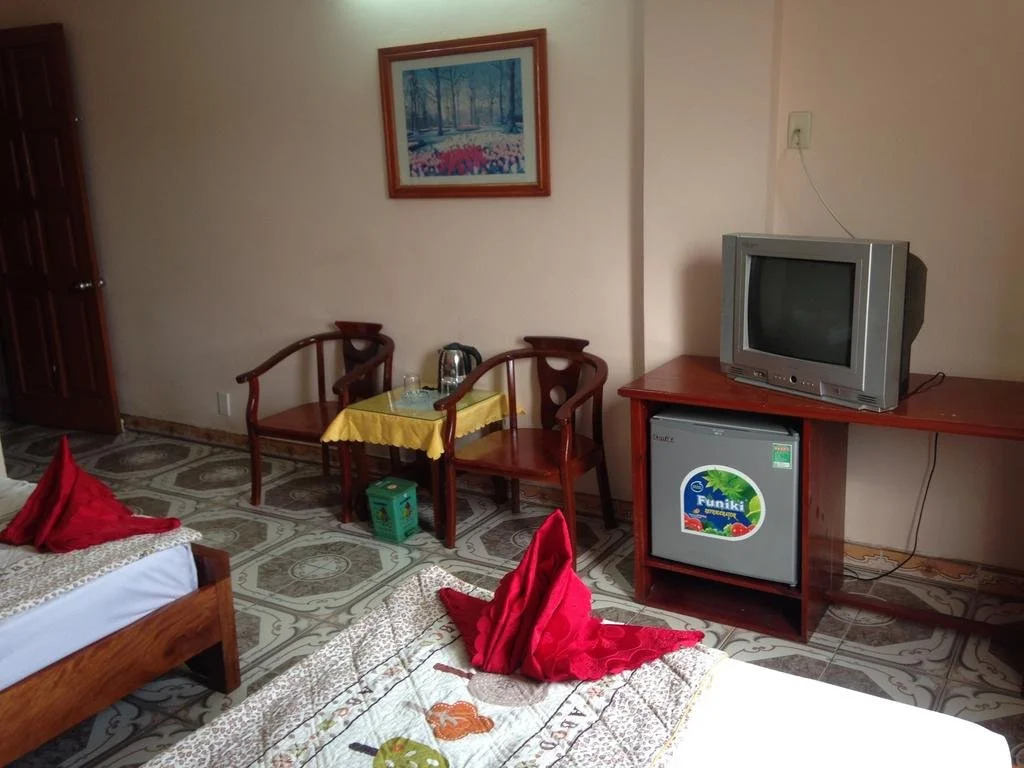 Don Hien 2 Hotel