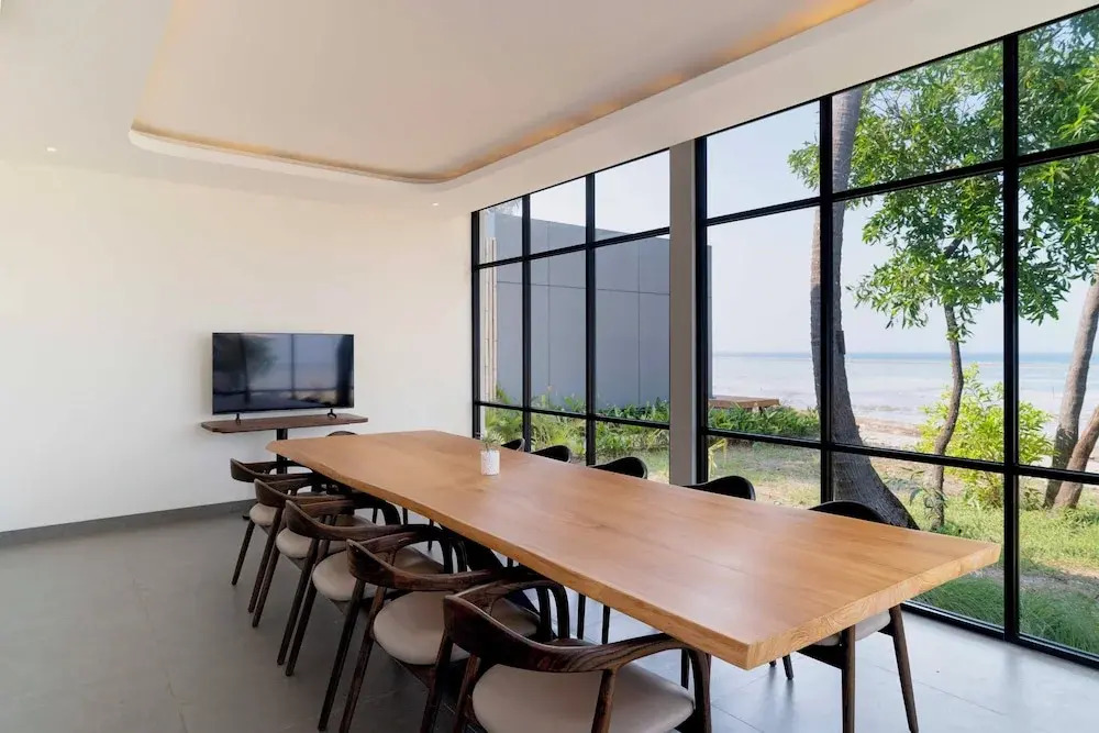 Nirva Ocean House