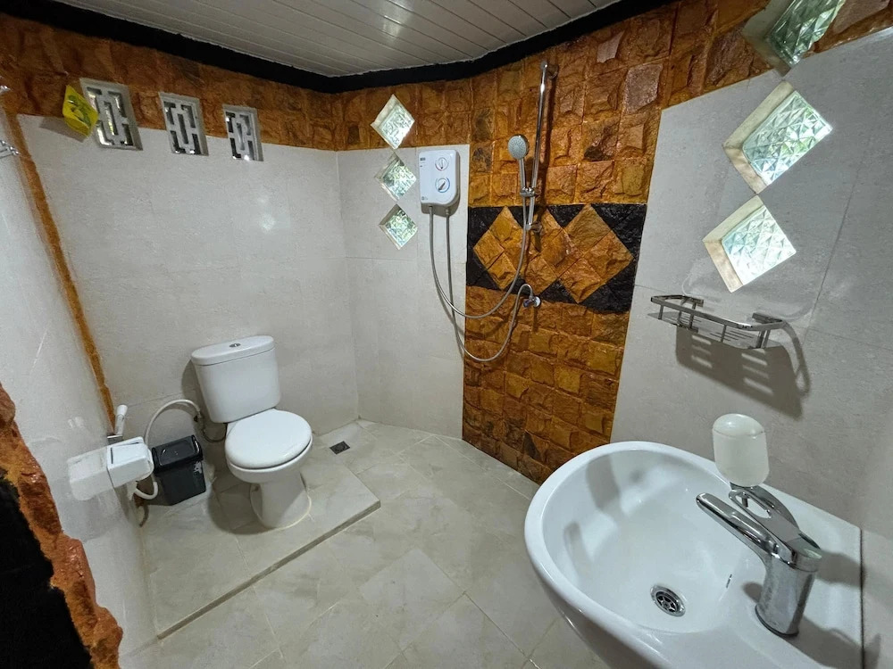 The Hawks Nest Resort