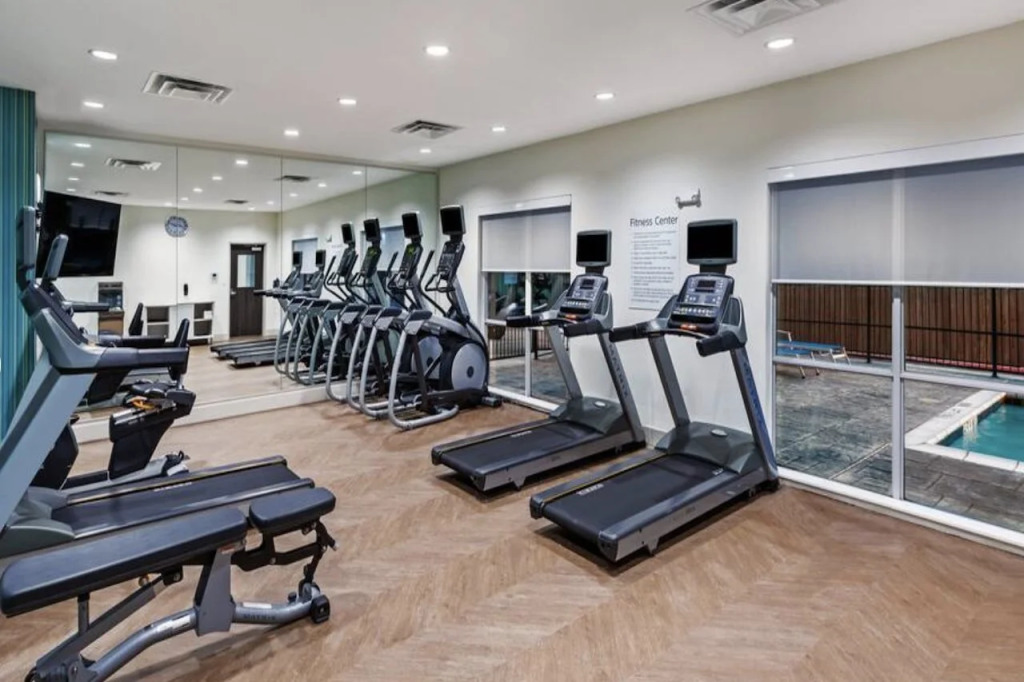 Holiday Inn Express & Suites Denton - Sanger by IHG