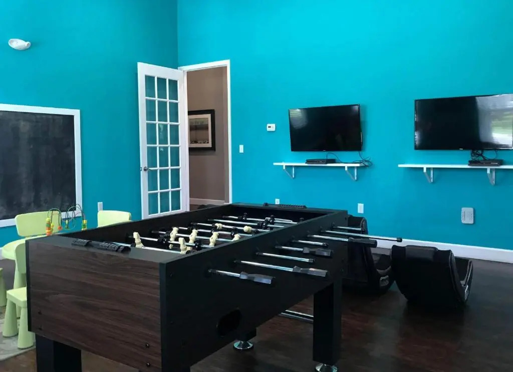 All new townhouse in gated community 10 min away from Disney!