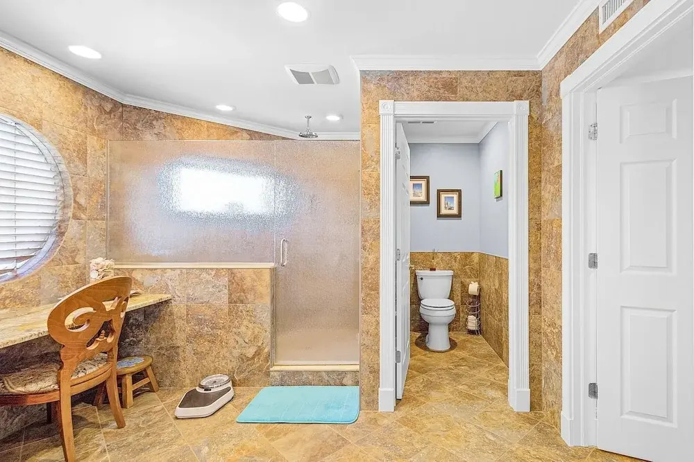 ~island Girl~ Immaculate Gulf Front Duplex 5 Bedroom Home by RedAwning