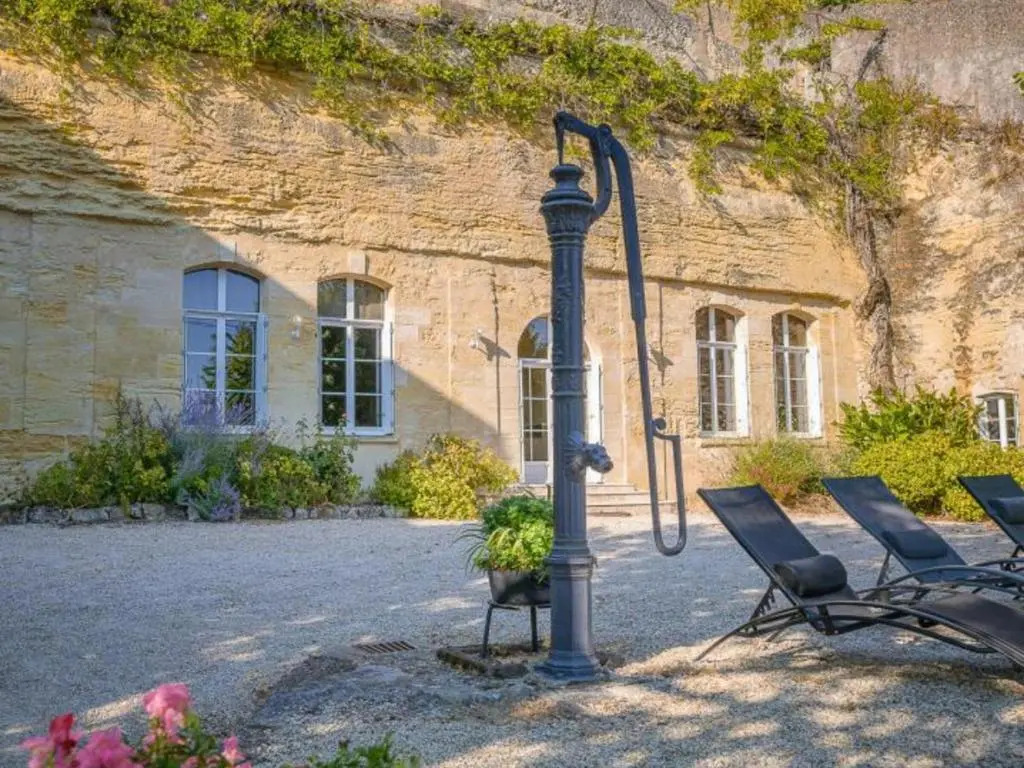 Maison troglodyte de charme avec salle de jeux et spa à Vouvray - FR-1-381-87