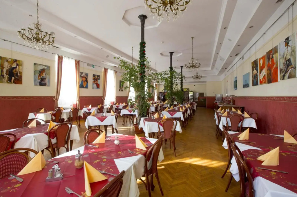 ECO Hotel Center Postojna