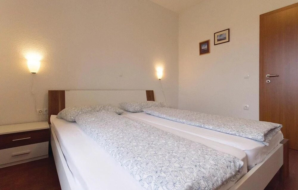Amazing Home in Barbat With Wifi and 7 Bedrooms