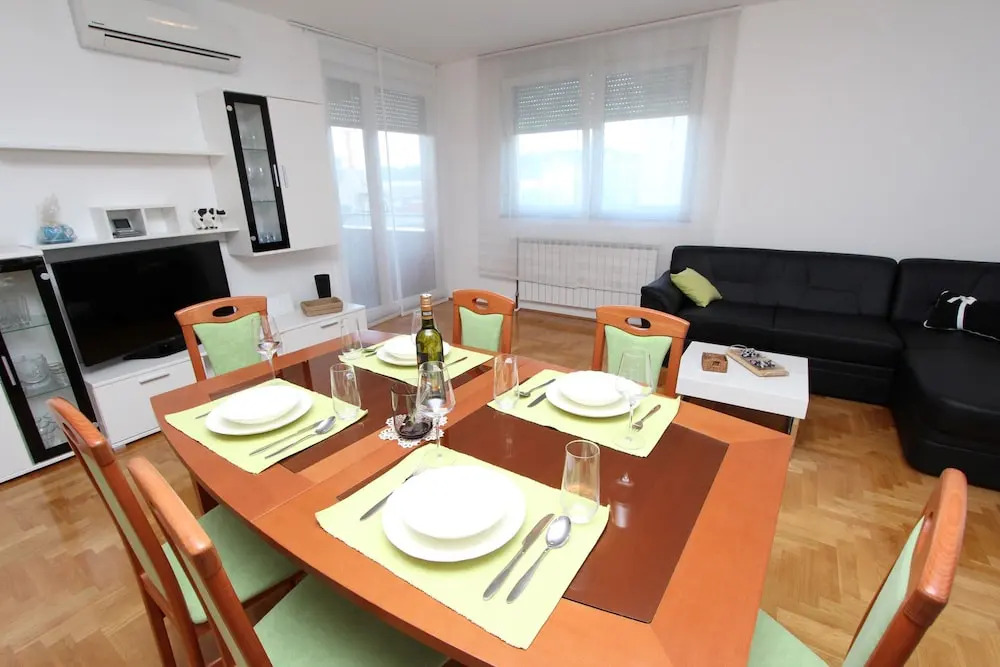 Apartment Mladen