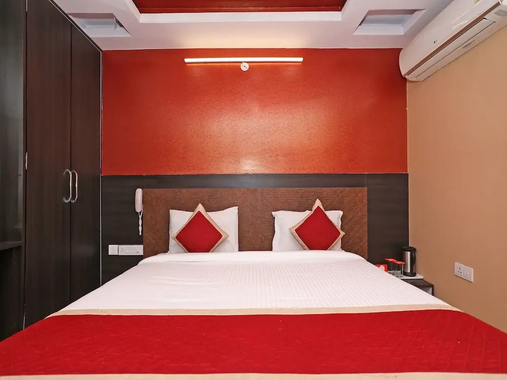 Fabhotel Sanjay Palace