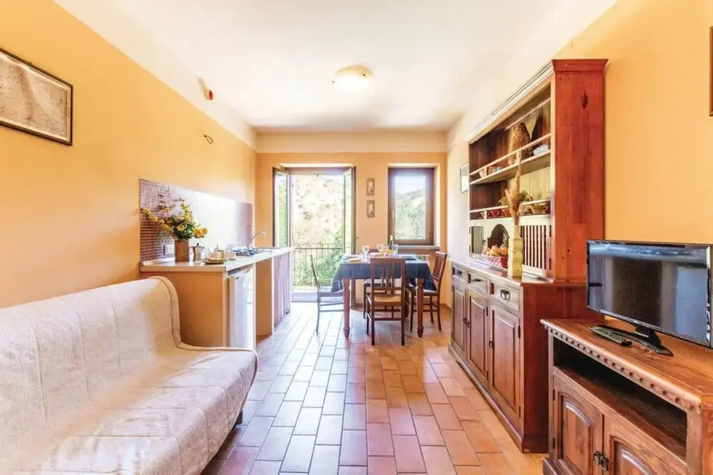 Apartment in Marche Near Urbino and Pool
