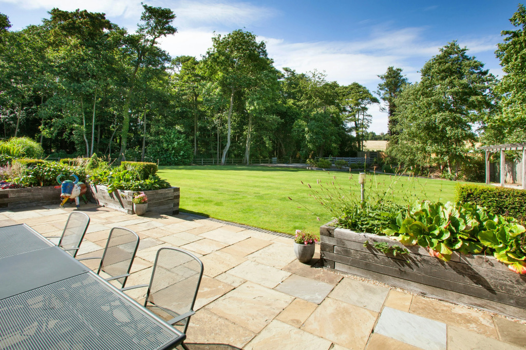 Tewinbury Farm Hotel