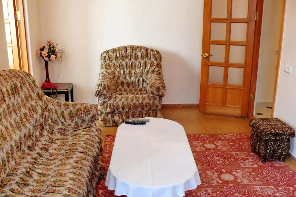 Erazank Hotel