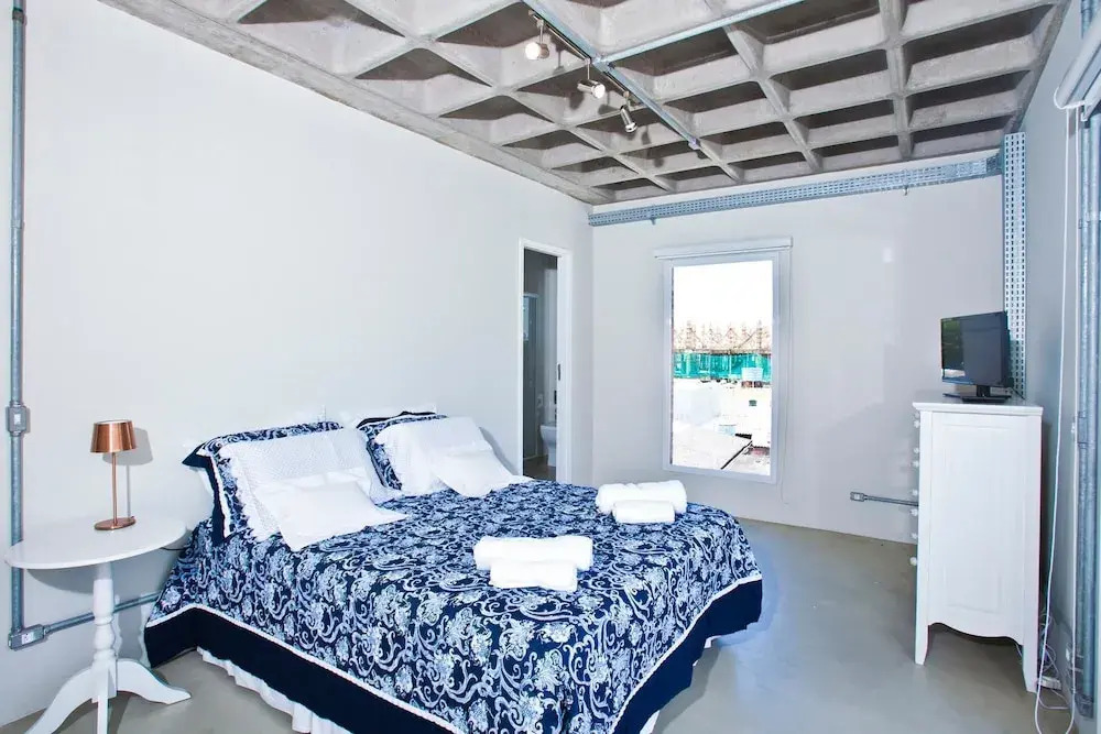 FL002 2 Bedroom Apartment By Senstay
