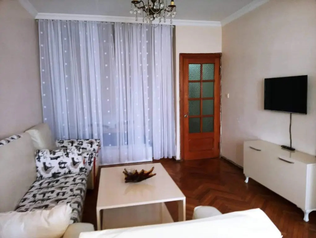 apartment on melashvili 4 old batumi